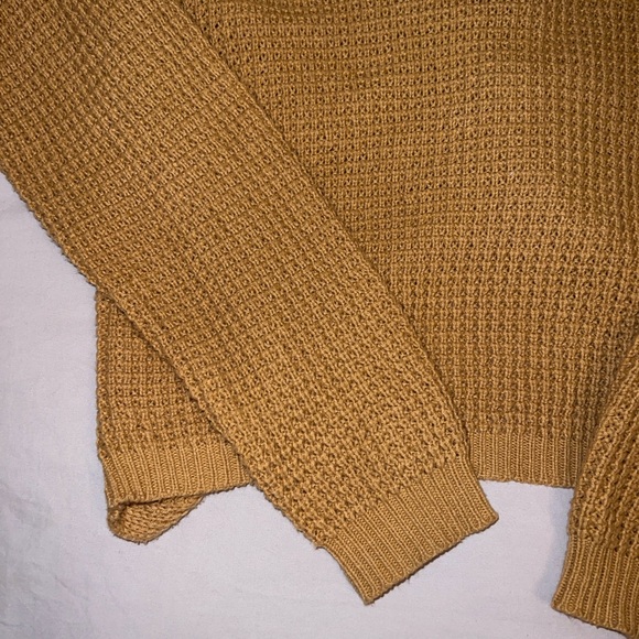 Super cute knot sweater - Picture 7 of 15